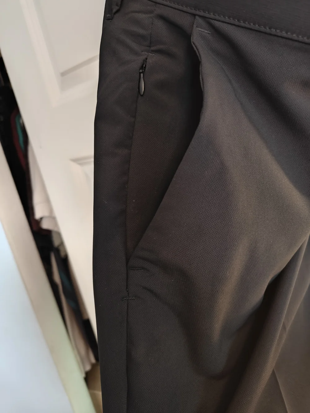 Banana Republic Mens Black Performance Tech Chinos 40x30 (Fits 40x27)